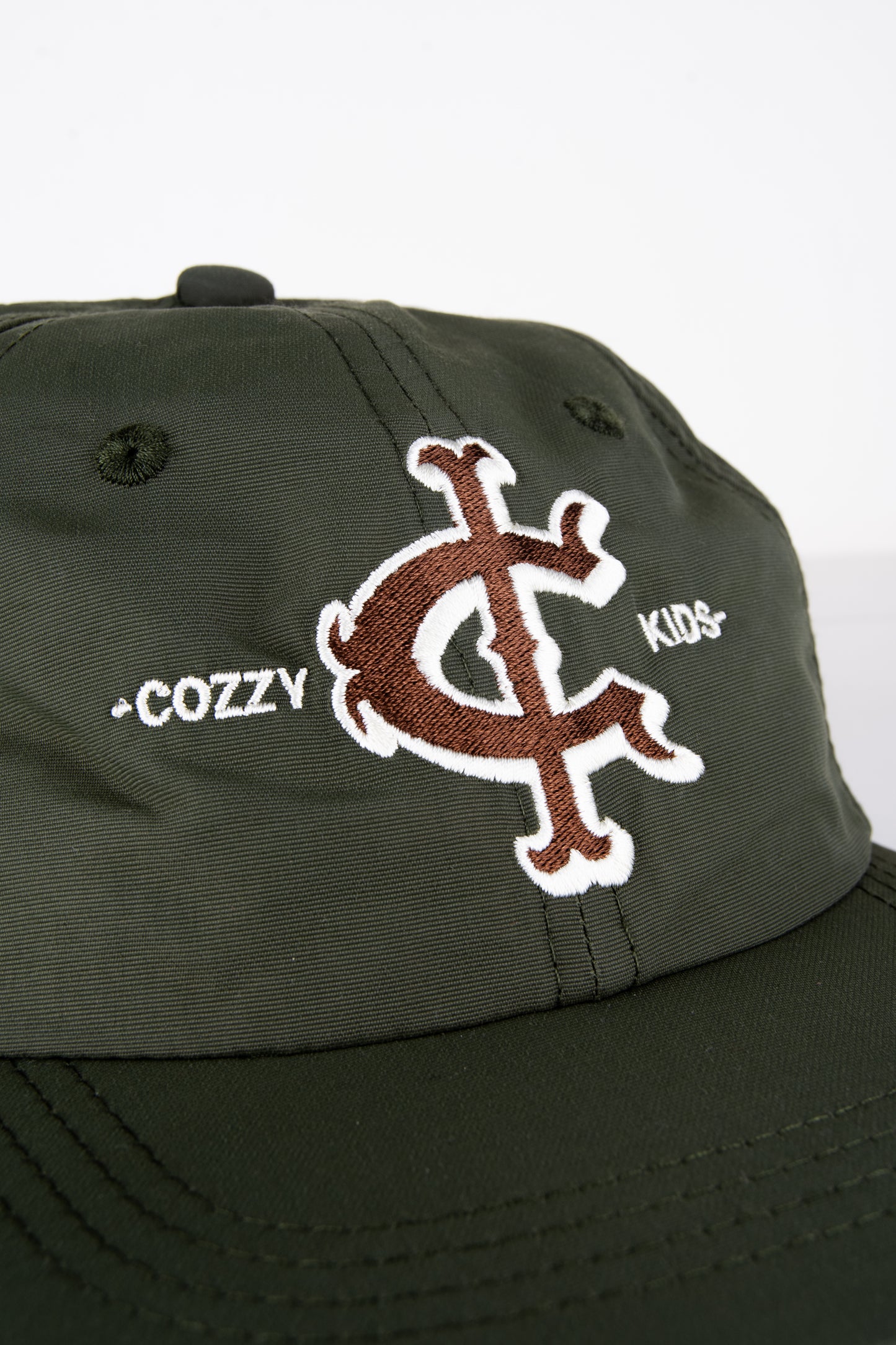 COZZY 6-PANEL GREEN CAP